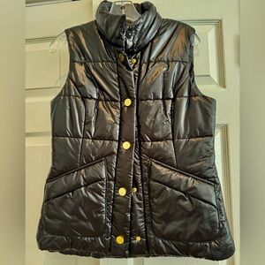 Tory Burch quilted vest. Black. Size S.